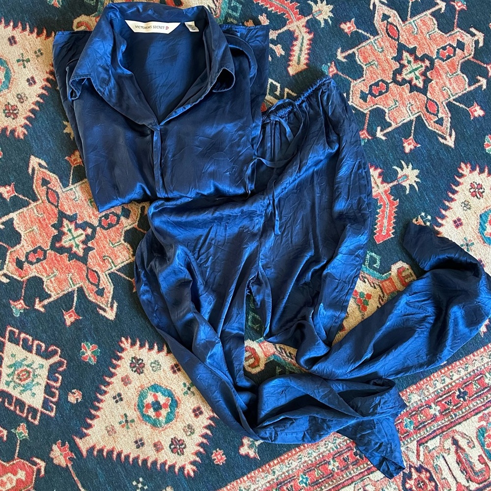 Victoria's Secret Silk Pajamas - Picture 2 of 9